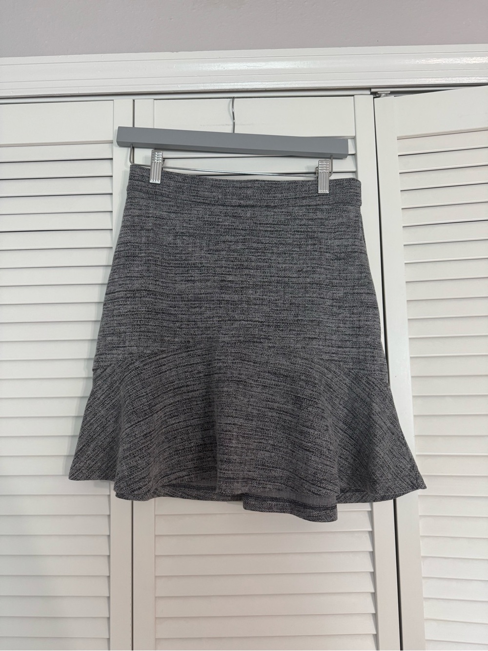 Banana Republic Gray Textured Flared Skater Work Wear Skirt Sz 2